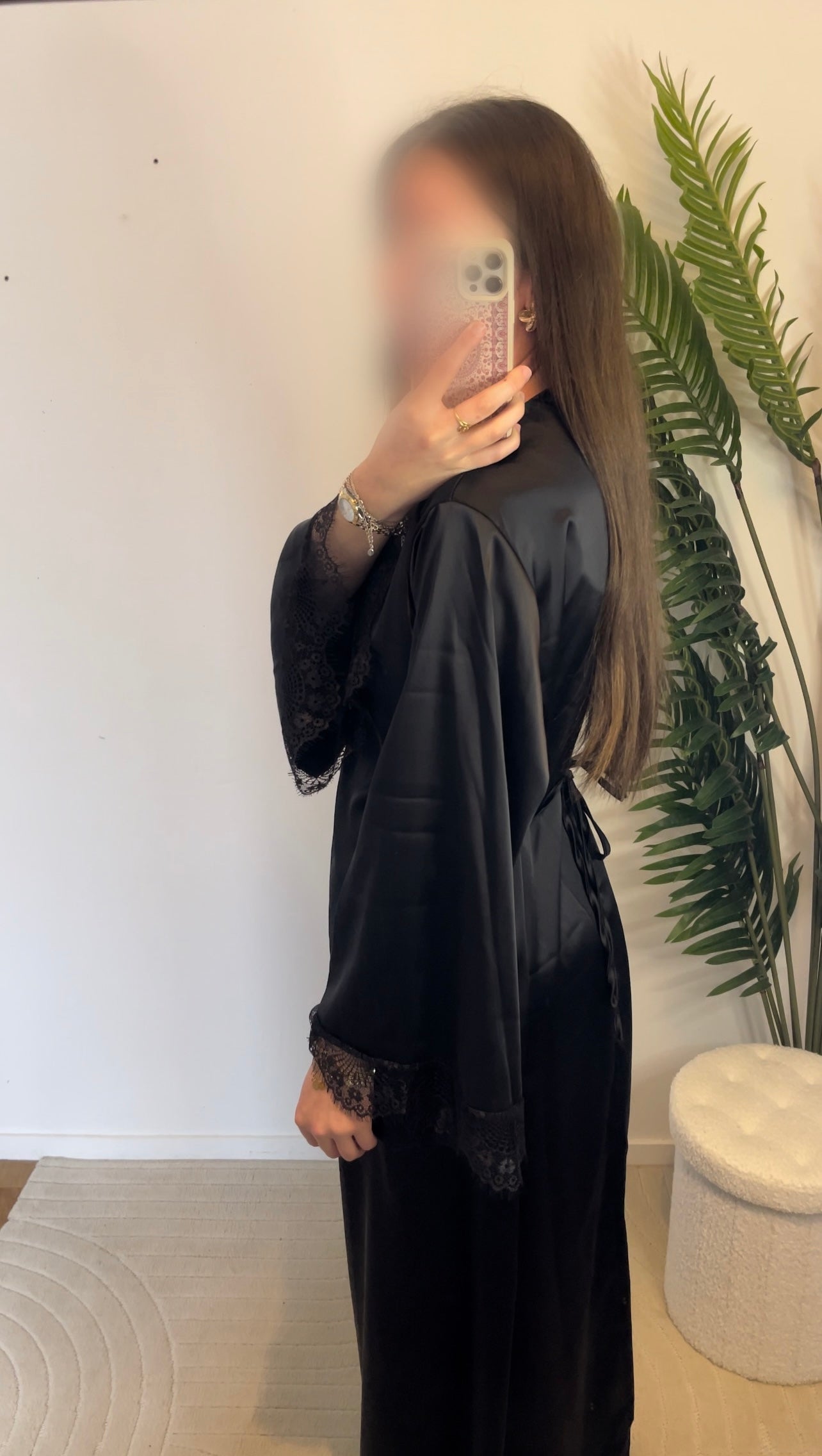 Robe dentelle à nouer • Noire